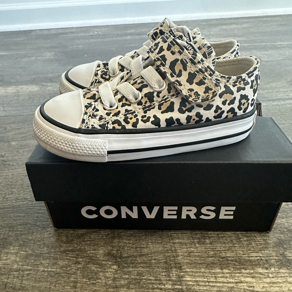 Converse Animal Print Chuck Taylor. Size 6 Toddler